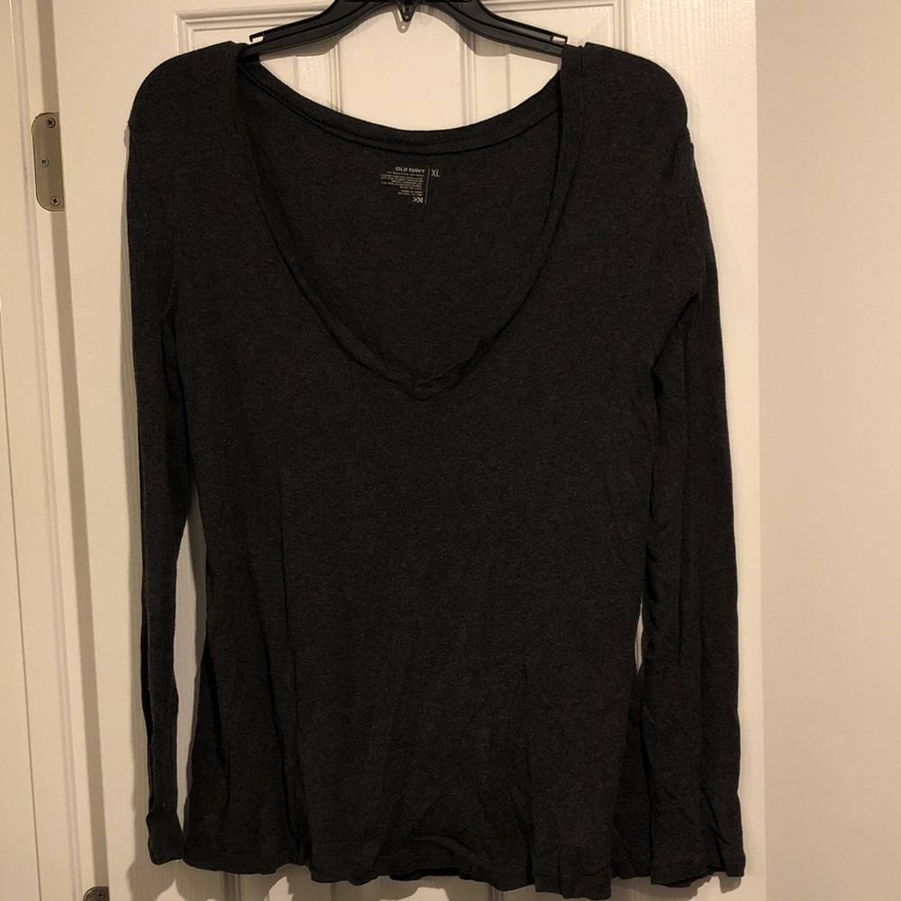 MAKE OFFER! Need Cheap & Comfy Layering Shirts? Old Navy Charcoal Gray Knit Top